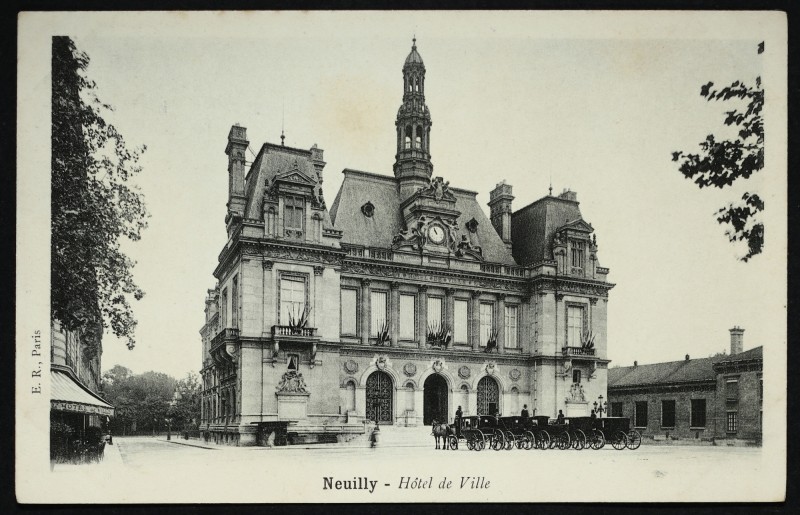 Carte postale ancienne Neuilly Hotel de Ville à Neuilly-sur-Seine