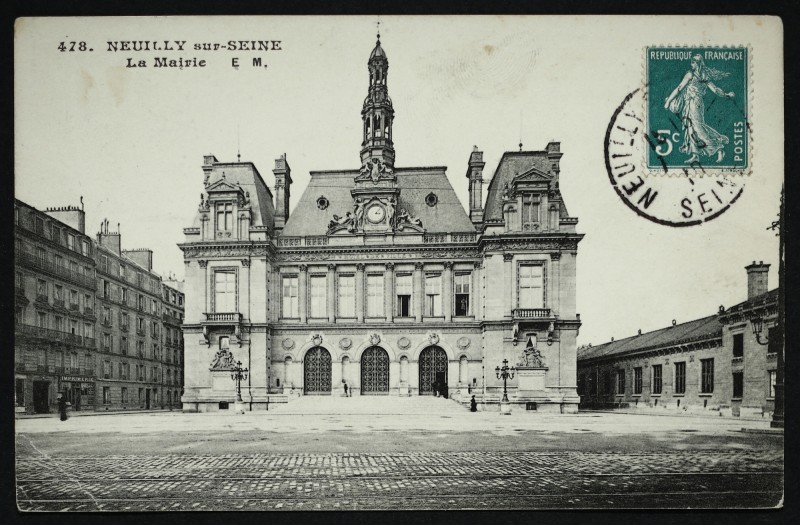 Carte postale ancienne La Mairie à Neuilly-sur-Seine