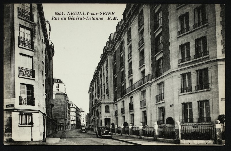 Carte postale ancienne Neuilly-sur-Seine Rue du General-DelanneL à Neuilly-sur-Seine