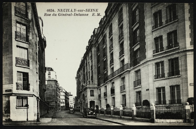 Carte postale ancienne Neuilly-sur-Seine Rue du General-DelanneL à Neuilly-sur-Seine