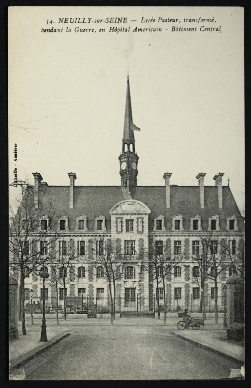 Carte postale ancienne Lycée Pasteur, transformé pendant la guerre, en Hôpital Américain - Bâtiment Central à Neuilly-sur-Seine