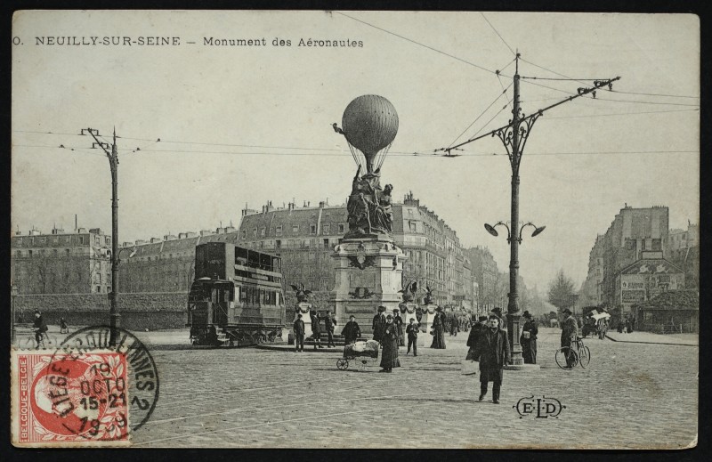 Carte postale ancienne Monument des Aéronautes à Paris 17e