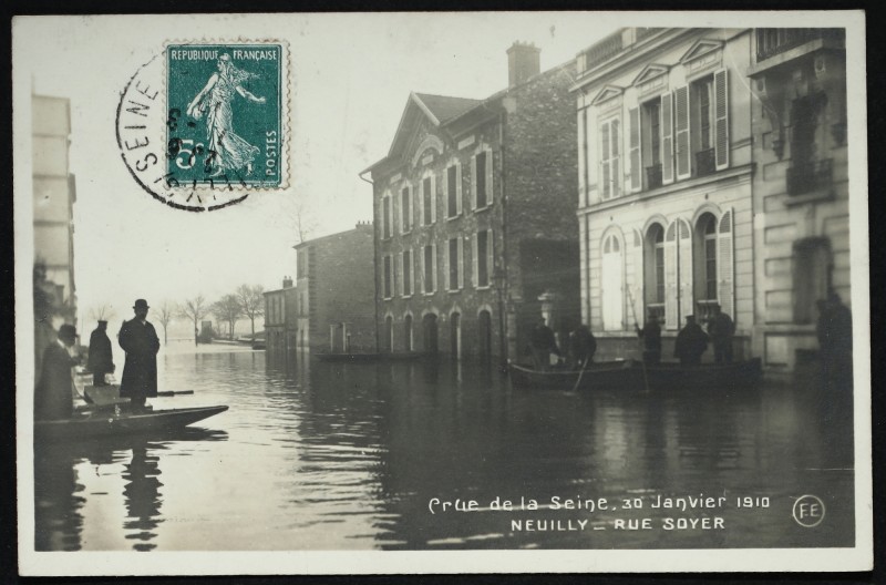 Carte postale ancienne Crue de la seine - 30 Janvier 1910 - rue Soyer à Neuilly-sur-Seine