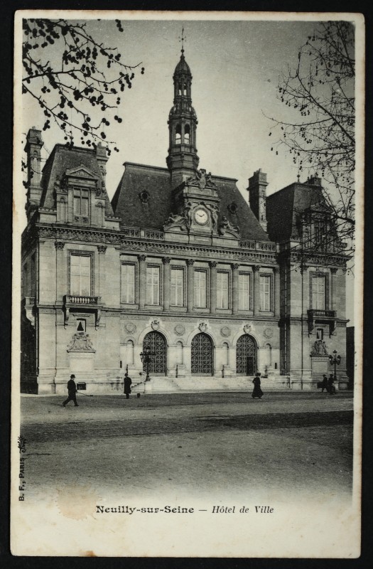 Carte postale ancienne Hôtel de Ville à Neuilly-sur-Seine