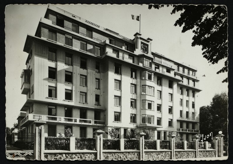 Carte postale ancienne L'Hôpital Municipal à Neuilly-sur-Seine