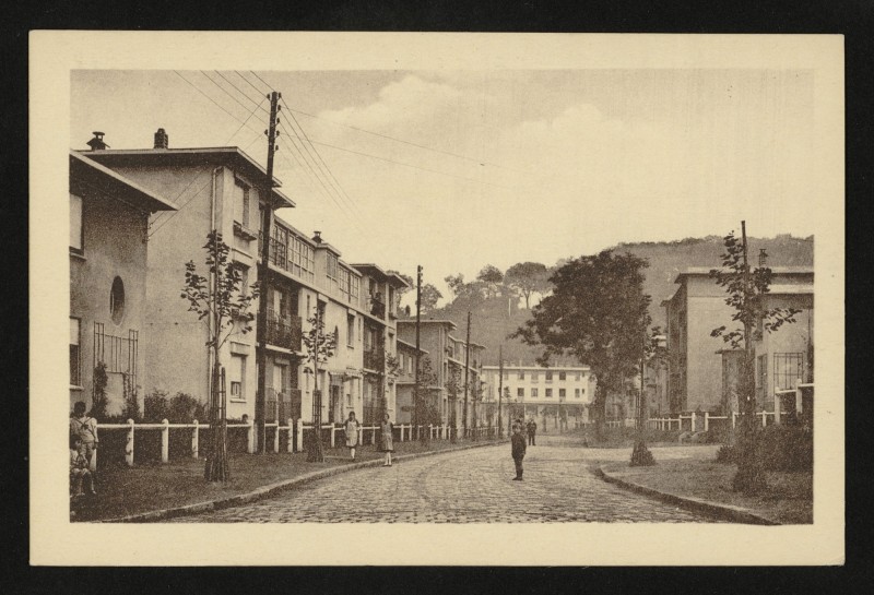 Carte postale ancienne La Cité Jardin au Plessis-Robinson