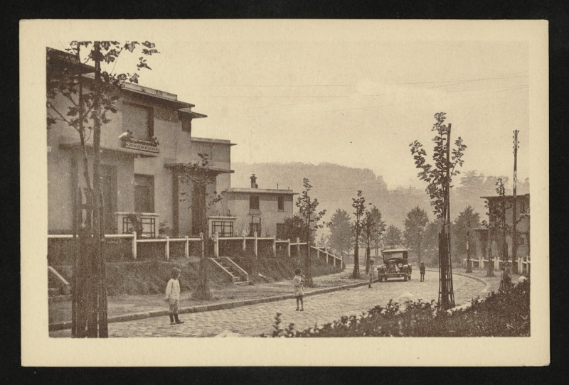 Carte postale ancienne La Cité Jardin au Plessis-Robinson