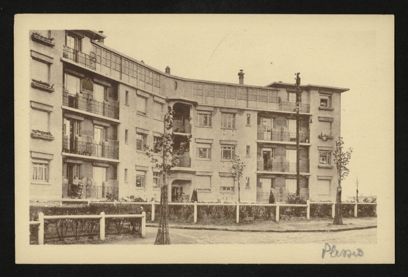 Carte postale ancienne La Cité Jardin au Plessis-Robinson