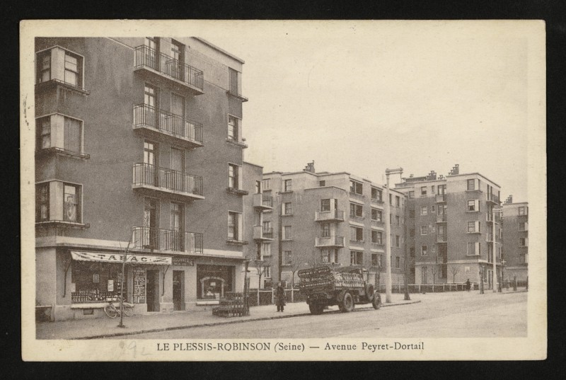 Carte postale ancienne Avenue Peyret-Dortail au Plessis-Robinson