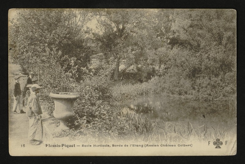 Carte postale ancienne Ecole Horticole, Bords de L'Etang (Ancien Château Colbert) au Plessis-Robinson