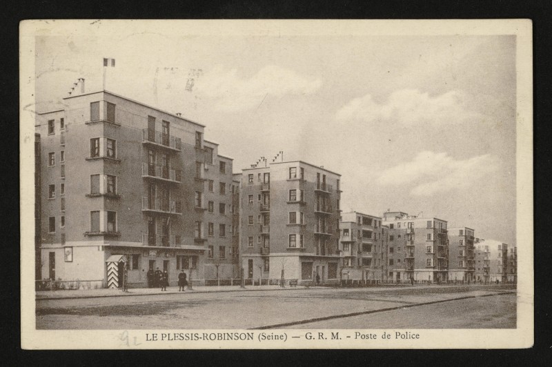 Carte postale ancienne Poste de Police au Plessis-Robinson