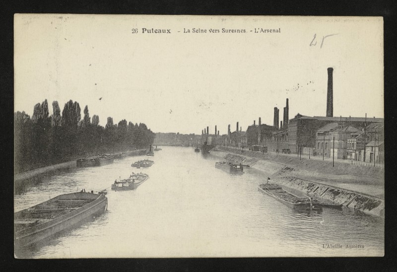 Carte postale ancienne La Seine vers Suresnes à Puteaux