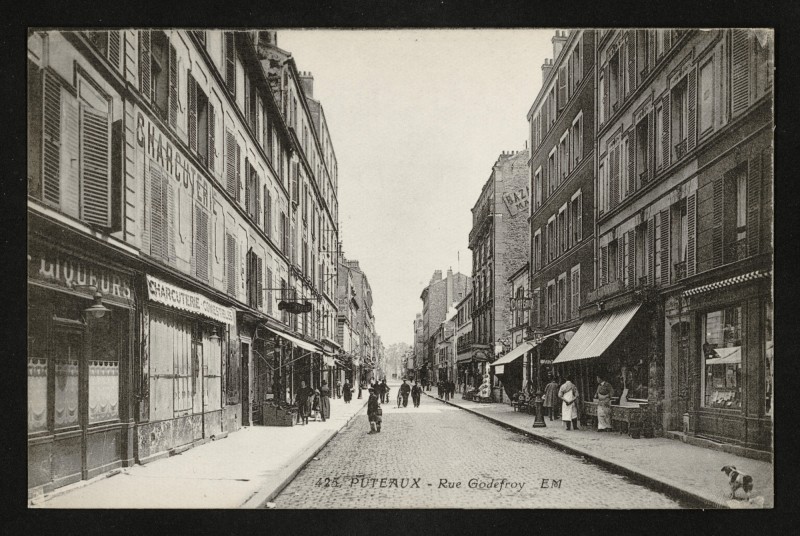 Carte postale ancienne Rue Godefroy à Puteaux
