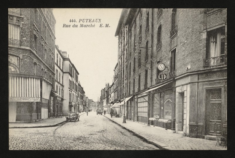 Carte postale ancienne Rue du Marché à Puteaux
