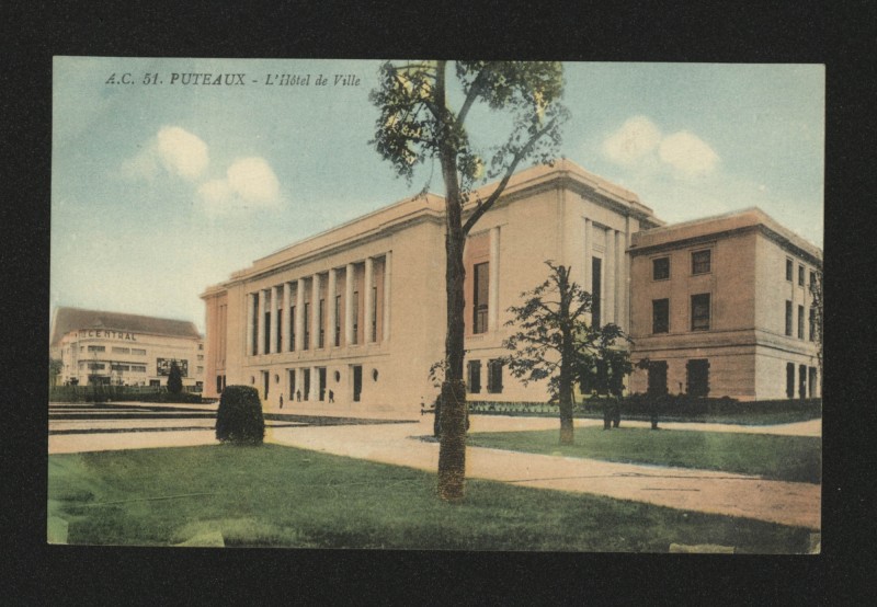Carte postale ancienne L'Hôtel de Ville à Puteaux