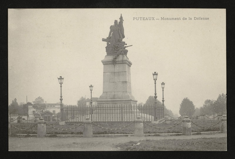Carte postale ancienne Monument de la Défense Nationale à Courbevoie