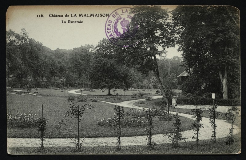 Carte postale ancienne Château de La Malmaison - La Roseraie à Rueil-Malmaison