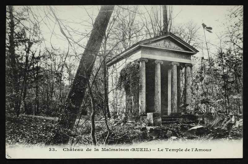 Carte postale ancienne Château de la Malmaison. Le Temple de l'Amour à Rueil-Malmaison