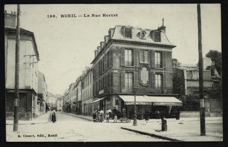 Carte postale ancienne La Rue Hervet à Rueil-Malmaison