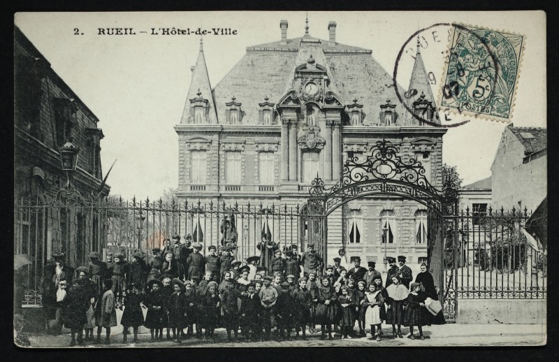 Carte postale ancienne L'Hôtel-de-Ville à Rueil-Malmaison