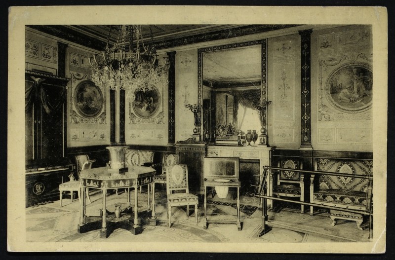 Carte postale ancienne Château de Malmaison - Le salon de réception à Rueil-Malmaison