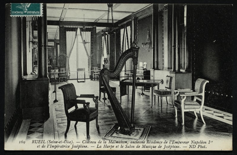 Carte postale ancienne Château de la Malmaison, ancienne Résidence de l'Empereur Napoléon Ier et de l'Impératrice Joséphine. - La Harpe et le Salon de Musique de Joséphine à Rueil-Malmaison