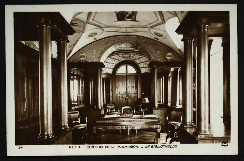 Carte postale ancienne Château de la Malmaison. - La Bibliothèque à Rueil-Malmaison