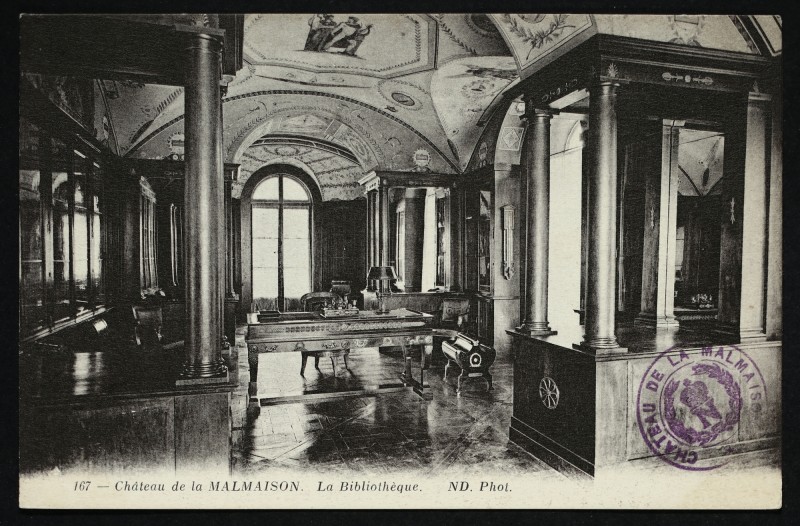 Carte postale ancienne Château de la Malmaison. La Bibliothèque à Rueil-Malmaison