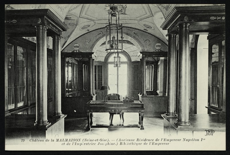 Carte postale ancienne Château de la Malmaison (seine-et-Oise). - (Ancienne Résidence de l'Empereur Napoléon Ier et de l'Impératrice Joséphine). -  Bibliothèque de l'Empereur à Rueil-Malmaison