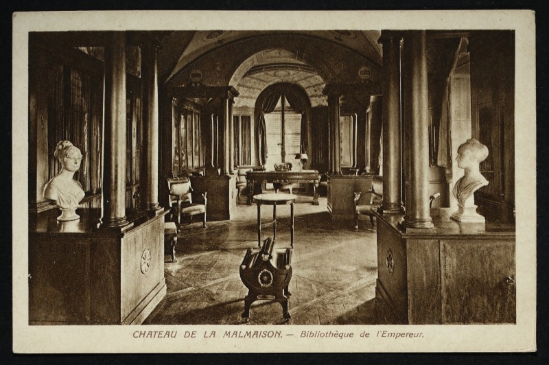 Carte postale ancienne Château de la Malmaison La Biblothèque de Napoléon à Rueil-Malmaison