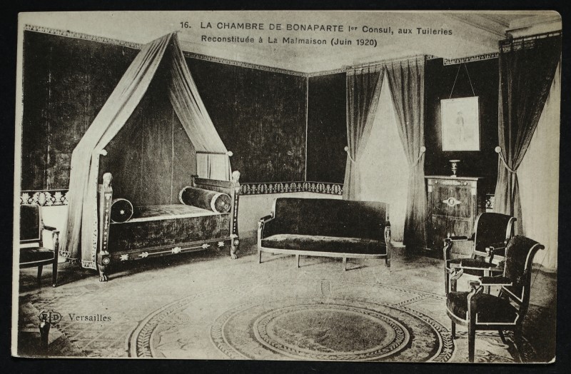 Carte postale ancienne La Chambre de Bonaparte 1er Consul, aux Tuileries Reconstituée à la Malmaison (juin 1920) à Rueil-Malmaison