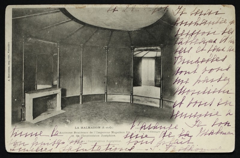 Carte postale ancienne La Malmaison (S-et-O). Ancienne résidence de l'Empereur Napoléon Ier et de l'Impératrice Joséphine. Chambre de l'Impératrice Joséphine à Rueil-Malmaison