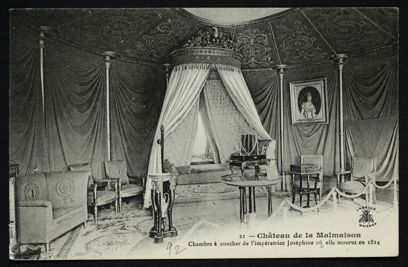 Carte postale ancienne Château de la Malmaison - Chambre à coucher de l'Impératrice Joséphine où elle mourut en 1814 à Rueil-Malmaison