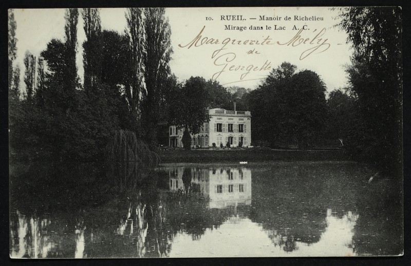 Carte postale ancienne Manoir de Richelieu - Mirage dans le Lac à Rueil-Malmaison