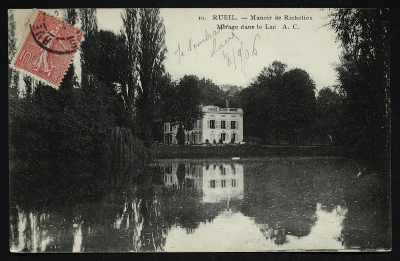 Carte postale ancienne Manoir de Richelieu - Mirage dans le Lac à Rueil-Malmaison
