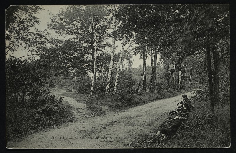 Carte postale ancienne Allée des Bouleaux à Rueil-Malmaison