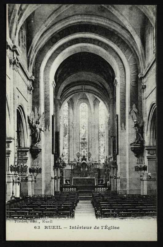 Carte postale ancienne Intérieur de l'Eglise à Rueil-Malmaison