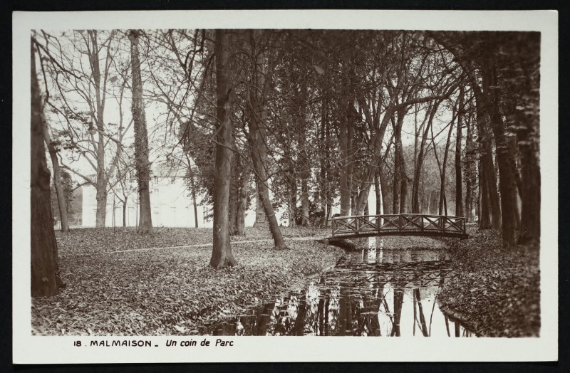 Carte postale ancienne Malmaison - Un coin de Parc à Rueil-Malmaison