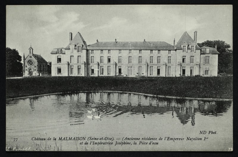 Carte postale ancienne Château de la Malmaison (Seine-et-Oise). - (Ancienne résidence de l'Empereur Napoléon 1er et de l'Impératrice Joséphine, la Pièce d'eau à Rueil-Malmaison