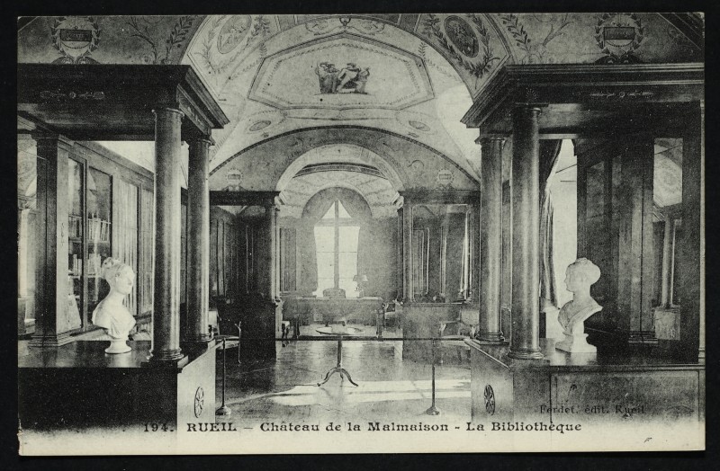 Carte postale ancienne Château de la Malmaison - La Bibliothèque à Rueil-Malmaison