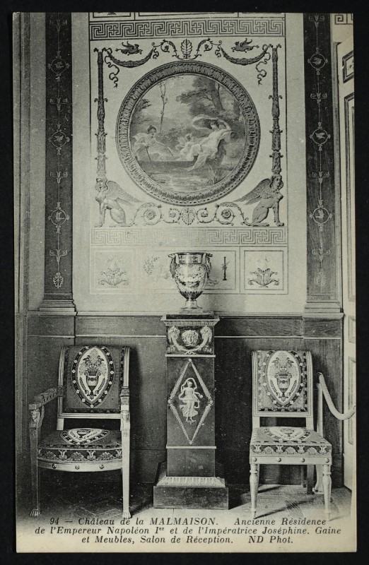 Carte postale ancienne Château de la Malmaison. Ancienne Résidence de l'Empereur Napoléon Ier et de l'Impératrice Joséphine. Gaine et Meubles, Salon de réception à Rueil-Malmaison