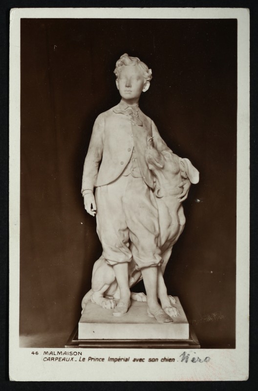 Carte postale ancienne Malmaison. Carpeaux - Le Prince Impérial avec son chien à Rueil-Malmaison