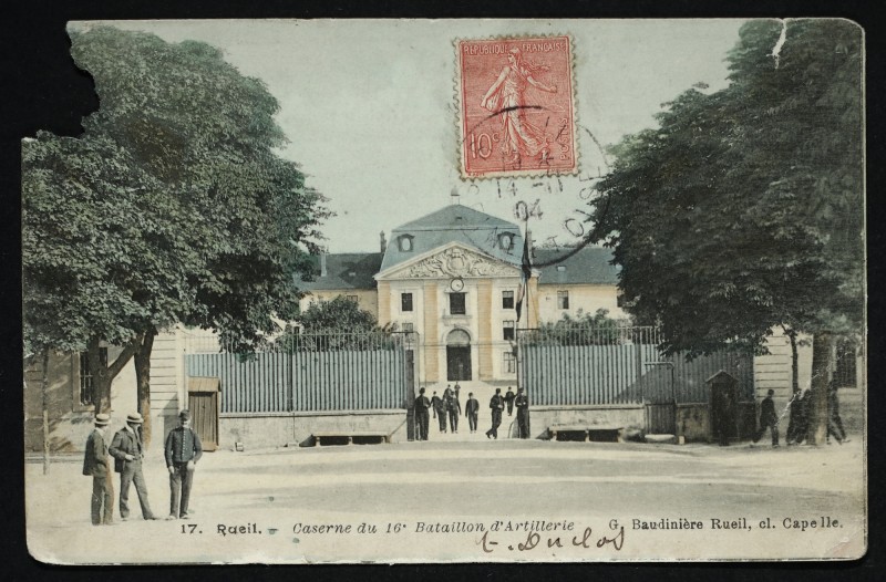 Carte postale ancienne Caserne du 16e Bataillon d'Artillerie à Rueil-Malmaison