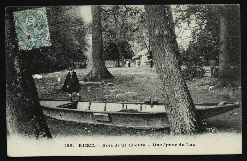 Carte postale ancienne Bois de St-Cucufa - Une épave du Lac à Rueil-Malmaison