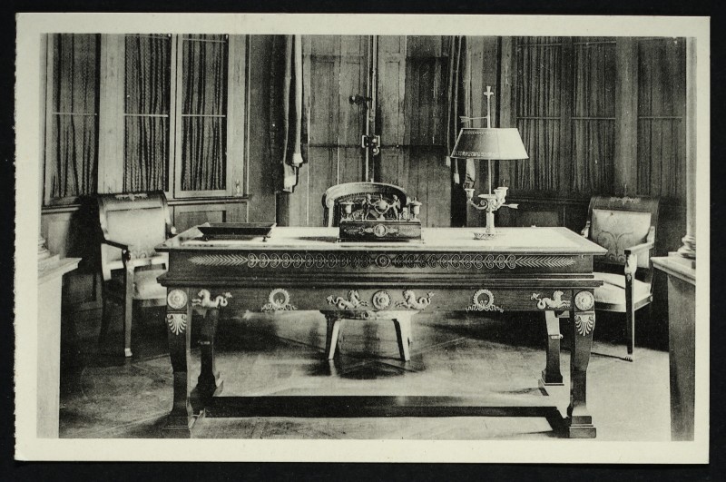Carte postale ancienne Le Bureau de Napoléon Ier à Rueil-Malmaison