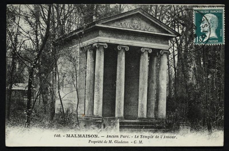 Carte postale ancienne Malmaison - Ancien Parc - Le Temple de l'Amour - Propriété de M. Gladeton à Rueil-Malmaison