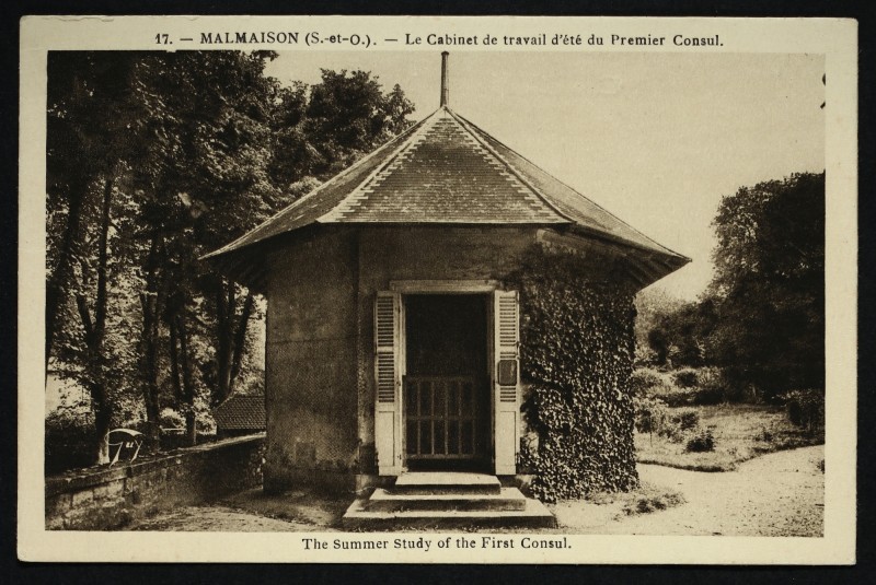 Carte postale ancienne Malmaison (S.-et O.). - Le Cabinet d'été du Premier Consul à Rueil-Malmaison