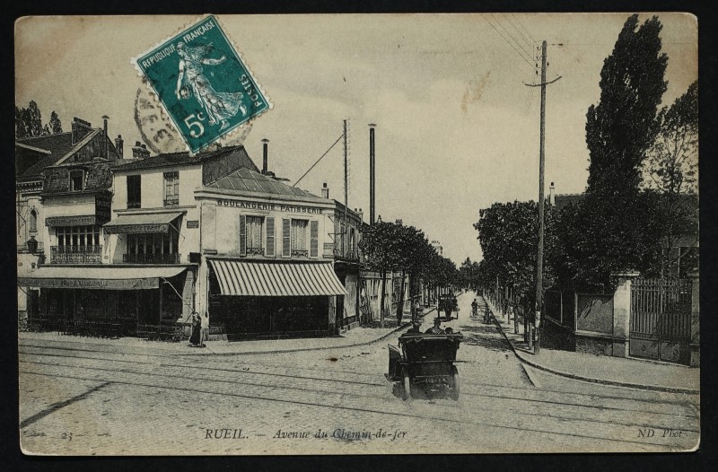 Carte postale ancienne Avenue du Chemin de fer à Rueil-Malmaison