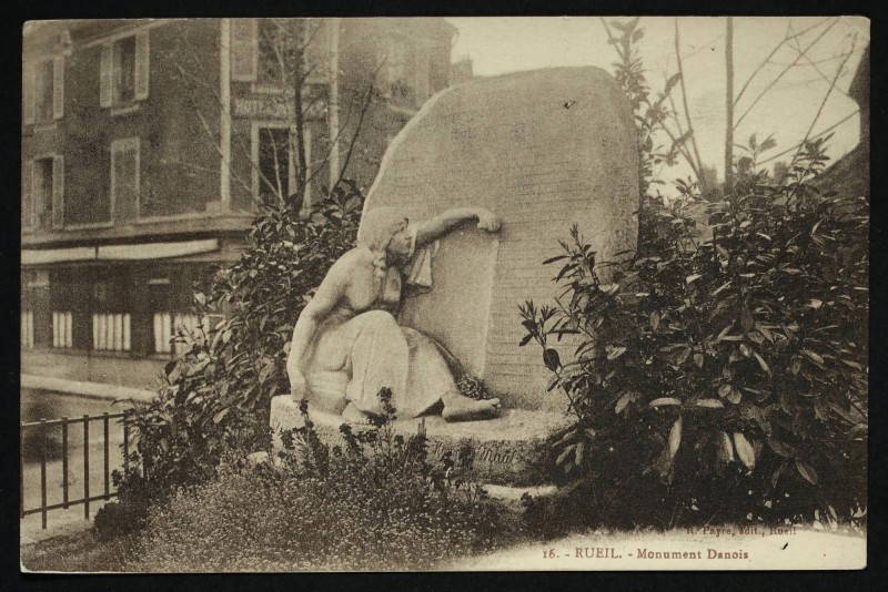 Carte postale ancienne Monument Danois à Rueil-Malmaison
