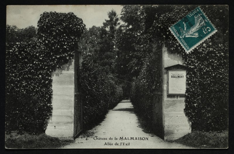 Carte postale ancienne Château de la Malmaison - Allée de l'Exil. à Rueil-Malmaison